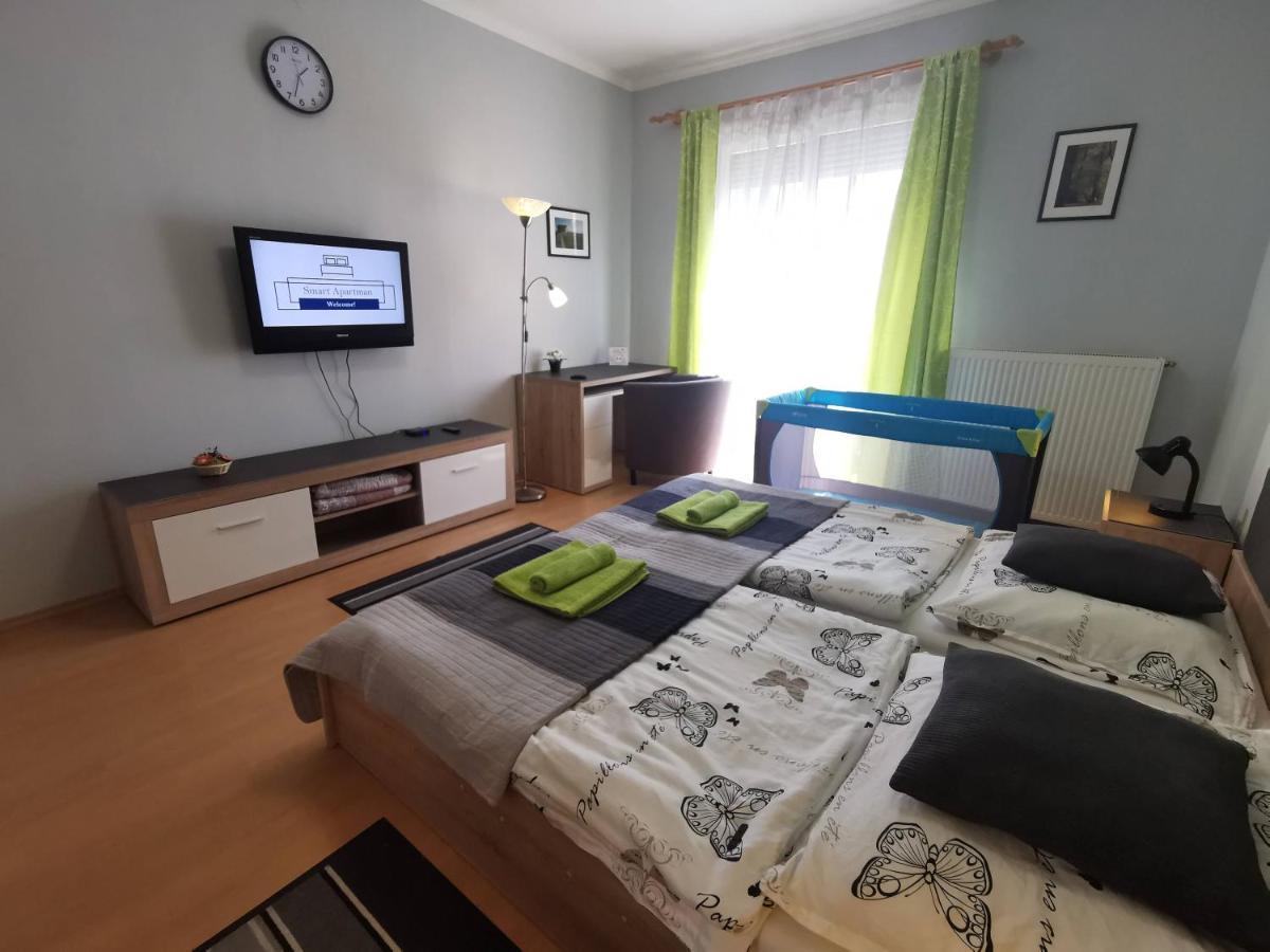 Smart Szallas Apartman Мишкольц Экстерьер фото