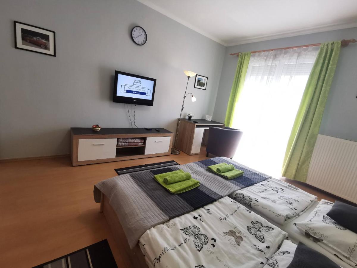 Smart Szallas Apartman Мишкольц Экстерьер фото